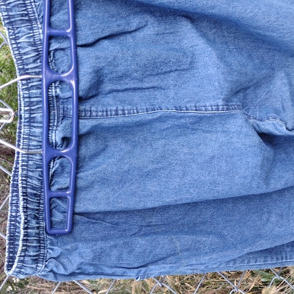 Capris - Picture 6 of 7